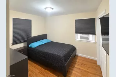 441 W 1st Ave, Roselle, NJ 07203 - Photo 4