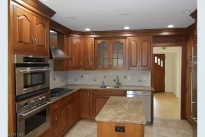 4 Sage Dr, Warren Township, NJ 07059 - Photo 4