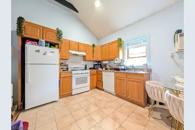 80 Schuyler Ave #5, Kearny, NJ 07032 - Photo 4
