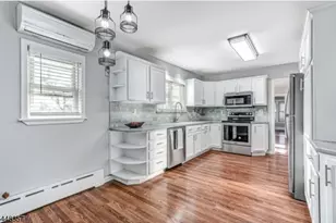 158 Stout Ave, Middlesex, NJ 08846 - Photo 8