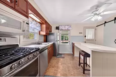319 Center St, Phillipsburg, NJ 08865 - Photo 4