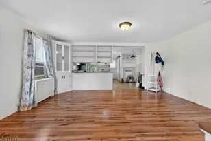 319 Center St, Phillipsburg, NJ 08865 - Photo 8