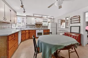321 Center St, Phillipsburg, NJ 08865 - Photo 4