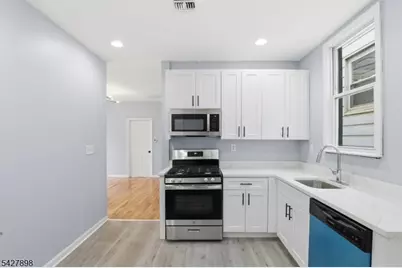 37 Tichenor Ter, Irvington, NJ 07111 - Photo 18