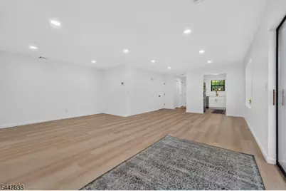 10 Daniel Ct, Lebanon, NJ 08833 - Photo 8