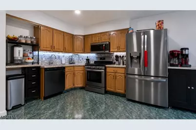 675 R Garden St #1, Elizabeth, NJ 07202 - Photo 4