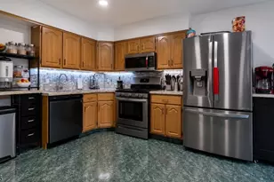 675R Garden St, Elizabeth, NJ 07202 - Photo 4