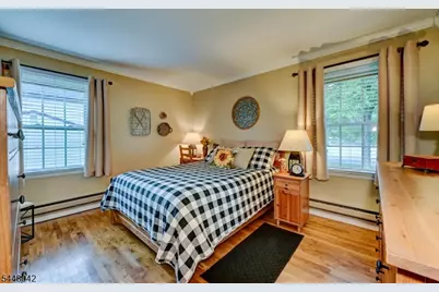 102 Tomahawk Trl, Sparta Township, NJ 07871 - Photo 12