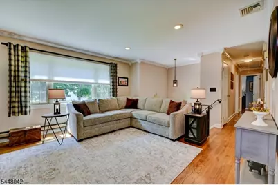 102 Tomahawk Trl, Sparta Township, NJ 07871 - Photo 4