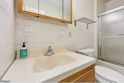 44 Leonhard Dr, Haledon, NJ 07508 - Photo 20
