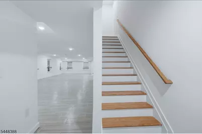 54 Pennsylvania Ave, Newark, NJ 07114 - Photo 24