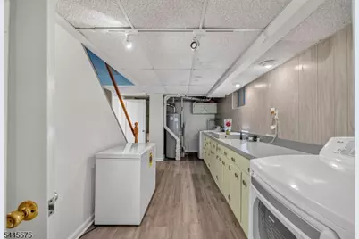 181 Livingston St, Clifton, NJ 07013 - Photo 38