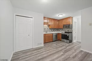 52 Burlington Ct, Hamburg, NJ 07419 - Photo 24