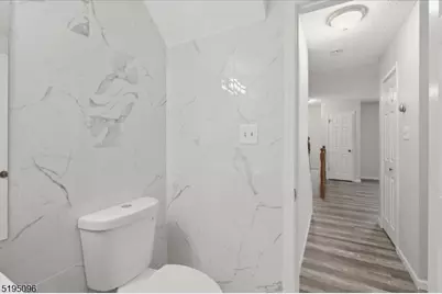 52 Burlington Ct #52, Hamburg, NJ 07419 - Photo 10
