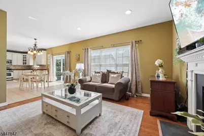 8 Hopkinson Ln, Franklin Township, NJ 08873 - Photo 12