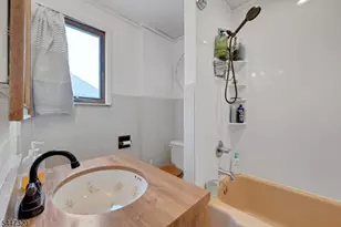 434 E 3rd Ave, Roselle, NJ 07203 - Photo 22