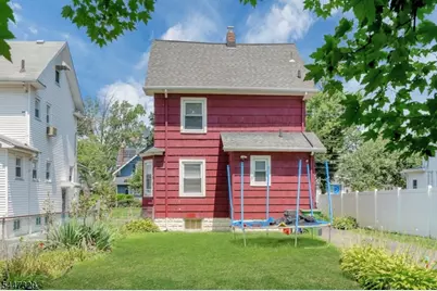 434 E 3rd Ave, Roselle, NJ 07203 - Photo 28