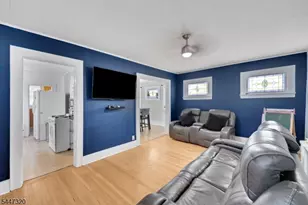 434 E 3rd Ave, Roselle, NJ 07203 - Photo 8