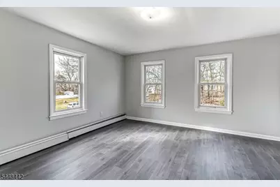 273 W Main St, Bound Brook, NJ 08805 - Photo 12