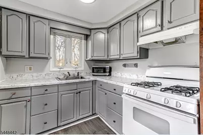 273 W Main St, Bound Brook, NJ 08805 - Photo 2