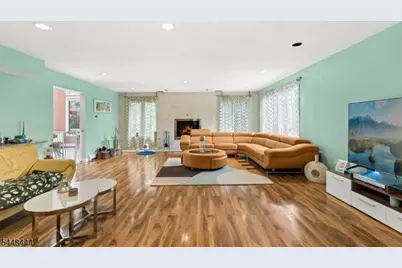 40 Vista Dr, Marlboro Township, NJ 07751 - Photo 8