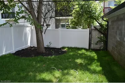 170 N 18th St, East Orange, NJ 07017 - Photo 18