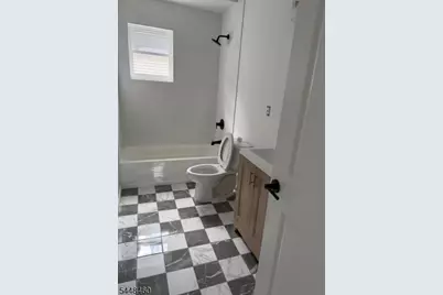 170 N 18th St, East Orange, NJ 07017 - Photo 16