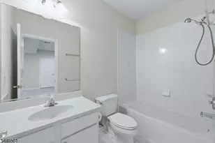 96 Hickory Hill Blvd, Totowa, NJ 07512 - Photo 32