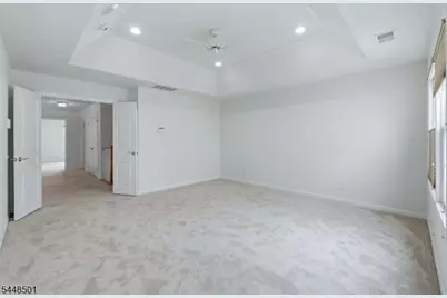 96 Hickory Hill Blvd, Totowa, NJ 07512 - Photo 18