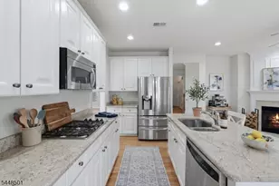 96 Hickory Hill Blvd, Totowa, NJ 07512 - Photo 2