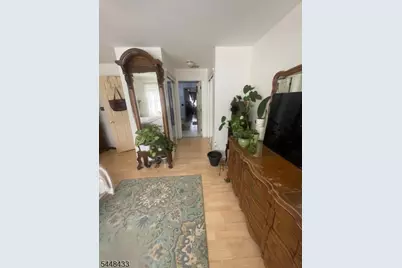 93 Perez Dr, Newark, NJ 07103 - Photo 4