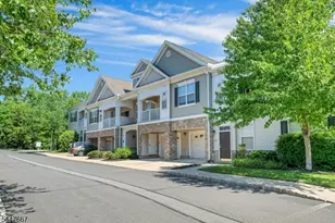905 Brook Hollow Dr, Hanover Township, NJ 07981 - Photo 2