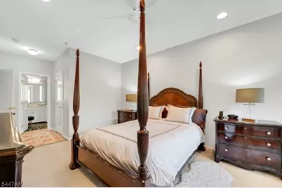 905 Brook Hollow Dr #905, Hanover Township, NJ 07981 - Photo 18