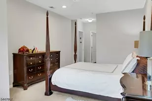 905 Brook Hollow Dr, Hanover Township, NJ 07981 - Photo 18