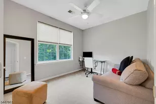 905 Brook Hollow Dr, Hanover Township, NJ 07981 - Photo 20