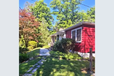 438 Longview Dr, Hampton Township, NJ 07860 - Photo 16