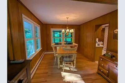 438 Longview Dr, Hampton Township, NJ 07860 - Photo 4