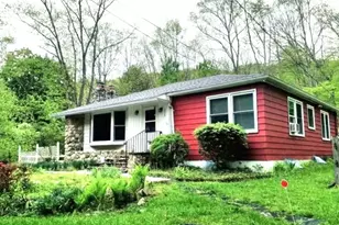 438 Longview Dr, Hampton Township, NJ 07860 - Photo 1