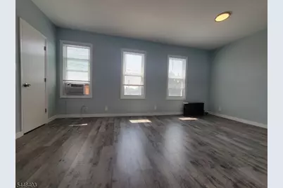 712 W Blancke St, Linden, NJ 07036 - Photo 6