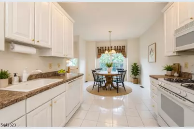 305 Cambridge Dr #305, Butler, NJ 07405 - Photo 4
