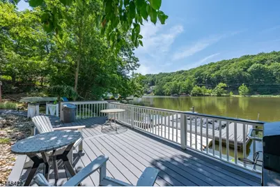 38 Oneida Ave, Hopatcong, NJ 07843 - Photo 4