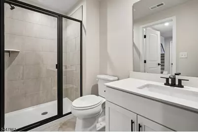 18 Lafayette Ln, Montville Township, NJ 07082 - Photo 20