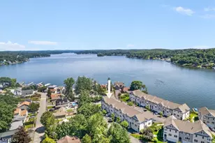 33 Catamaran Ct, Mount Arlington, NJ 07856 - Photo 1