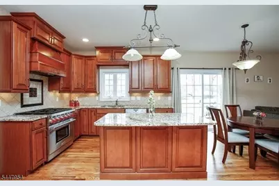 94 Pearl St, Bridgewater, NJ 08807 - Photo 4