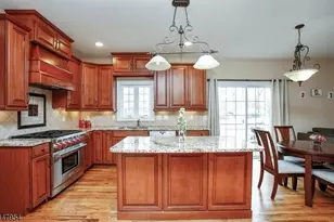 94 Pearl St, Bridgewater, NJ 08807 - Photo 4