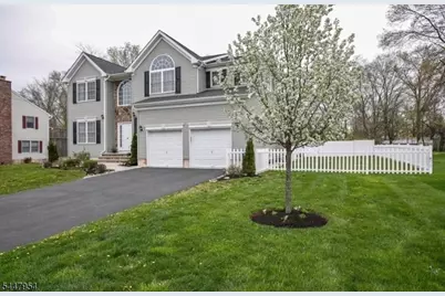 94 Pearl St, Bridgewater, NJ 08807 - Photo 2
