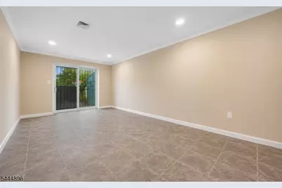 18 E 37th St, Paterson, NJ 07514 - Photo 24