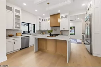 29 Sycamore Ave, Livingston, NJ 07039 - Photo 16