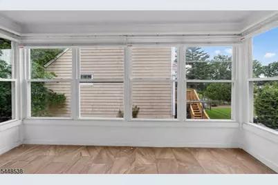 8 Oak Crest Rd, West Orange Township, NJ 07052 - Photo 16
