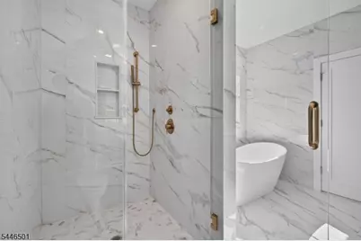 43 Oakwood Ave, Livingston, NJ 07039 - Photo 24
